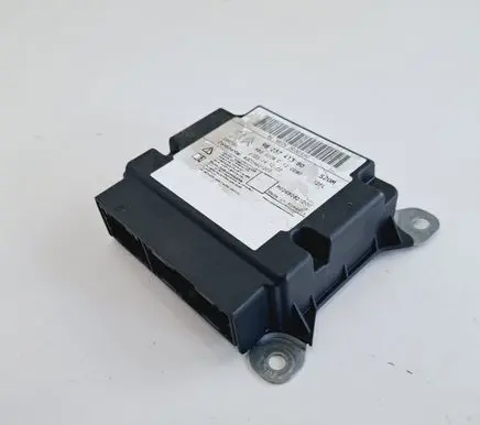 Peugeot 2008 II Airbag control unit/module 9823741380