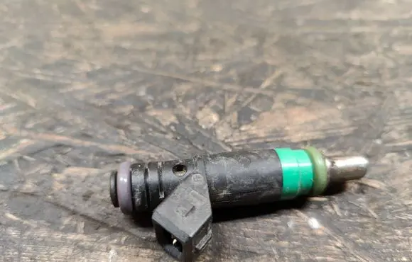Ford Focus Fuel injector 98MFBC