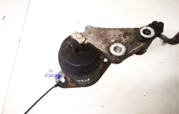 Honda Accord Engine mount bracket