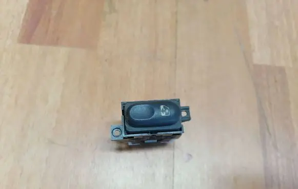 Renault Espace III Electric window control switch 7700876400