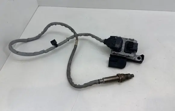Volkswagen Golf VII Lambda probe sensor 04L907805BP