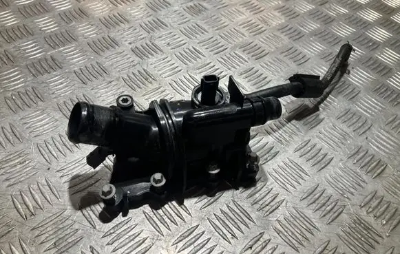 Mercedes-Benz A W177 Thermostat A2822030175