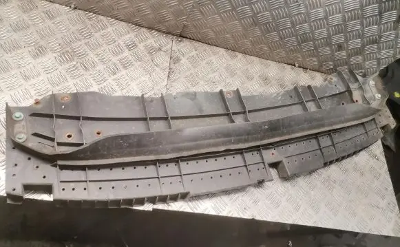 Front bumper skid plate/under tray