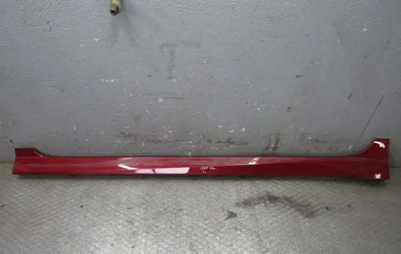 Nissan Leaf II (ZE1) Side skirt front trim 768535SA0A