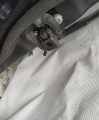 BMW X5 E70 Front door check strap stopper 