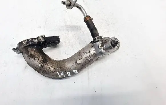Engine coolant pipe/hose