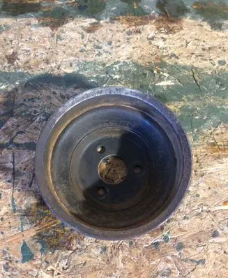 Mercedes-Benz E W124 Crankshaft pulley 1264600379