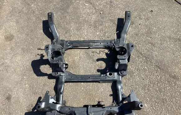 Land Rover Discovery 5 Front axle beam HPLA5C145AX