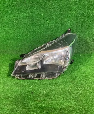 Toyota Yaris Headlight/headlamp