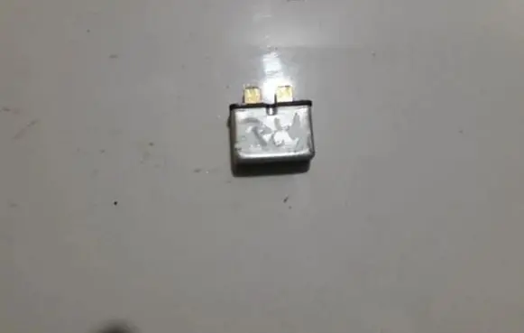 Audi A6 S6 C5 4B Other relay 443937105a