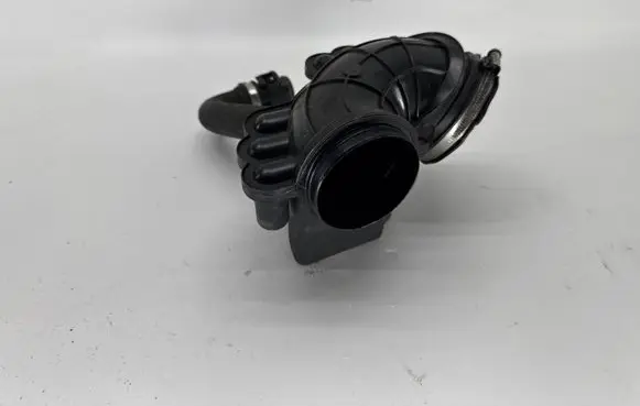 BMW 4 F36 Gran coupe Intake resonator 13718479958 8479958