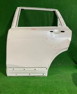 Honda CR-V Rear door