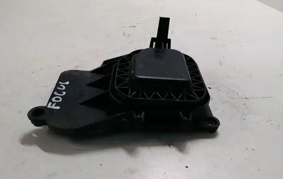 Ford Focus Headlight/headlamp dust cover 0374D