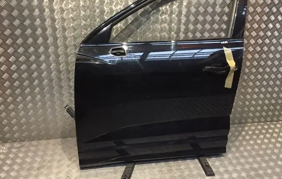 Audi RS Q3 Front door 