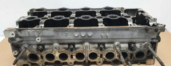 Volvo V50 Engine head P0030725038