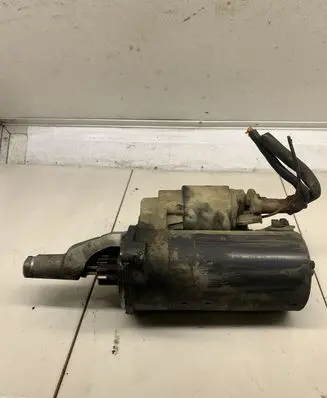 Audi A6 S6 C5 4B Starter motor 059911023H