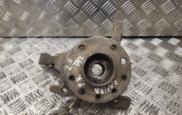 Opel Zafira A Front wheel hub