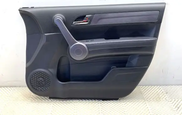 Honda CR-V Front door card panel trim 