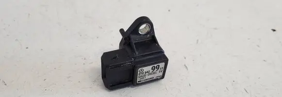 Mercedes-Benz C W202 Air pressure sensor 0105429917 2851