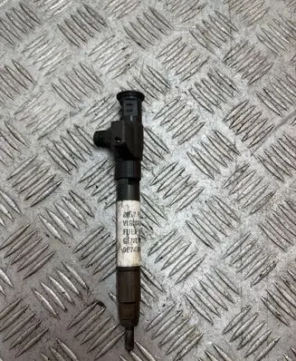 Ford Kuga II Fuel injector 9674984080 28388960 5545AL18R44