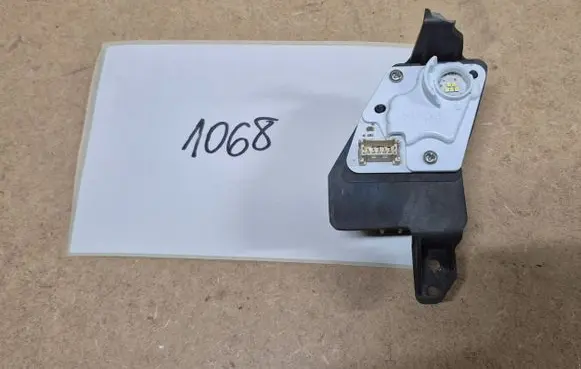 Lexus ES 300h (7th Gen) LED ballast control module 