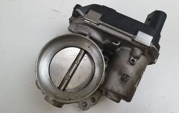 Volkswagen Golf VII Throttle valve V29073596 04E133062Q