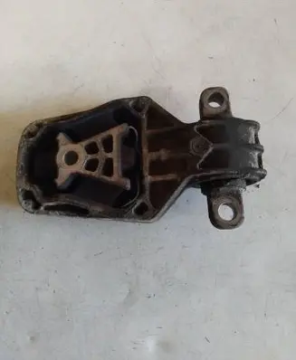 Mercedes-Benz A W176 Engine mount bracket A2462401209