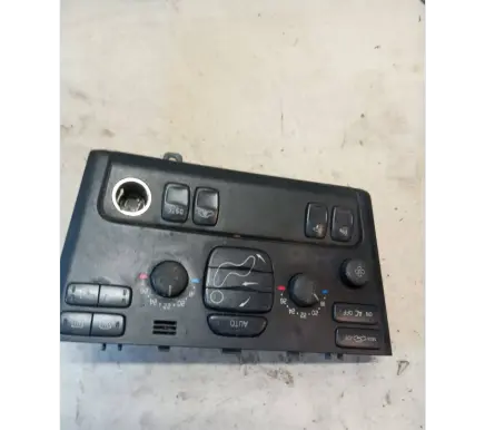 Volvo XC90 Climate control unit 8682734