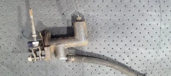 Mazda 323 F Clutch master cylinder