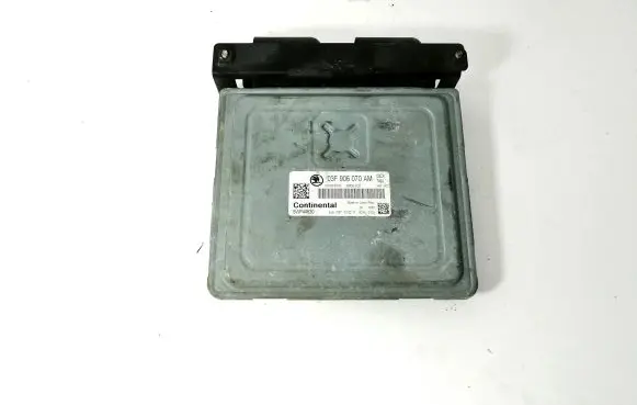 Skoda Fabia Mk2 (5J) Engine control unit/module 03F906070AM 5WP44630