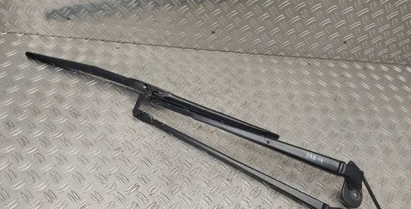 Toyota Yaris Windshield/front glass wiper blade 