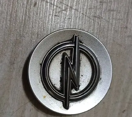 Nissan Qashqai Original wheel cap 9833365680 467597050