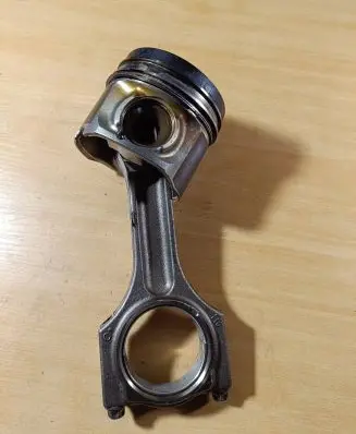 BMW 5 F10 F11 Piston with connecting rod