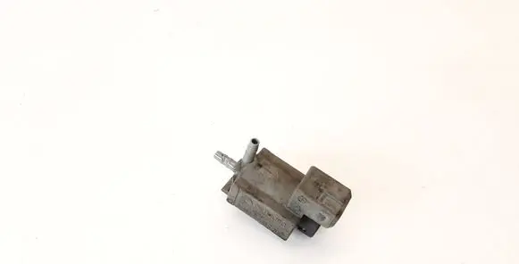 BMW 3 E90 E91 Vacuum valve 7537612 70078400