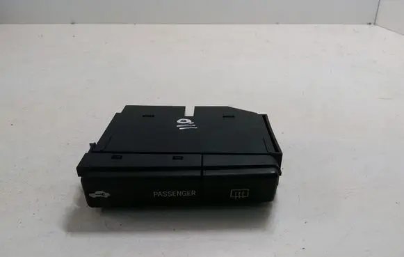 Windscreen/window heater switch