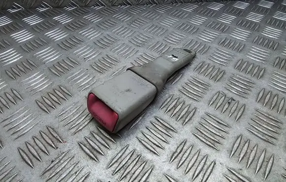Lexus RX 330 - 350 - 400H Rear seatbelt buckle B480 E034501