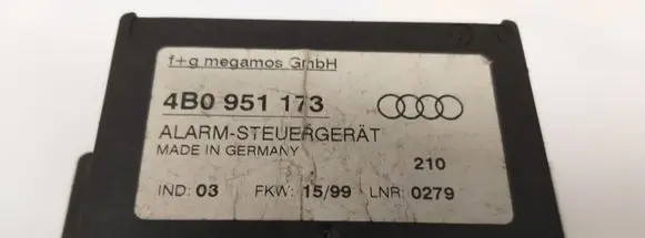 Audi A4 S4 B5 8D Alarm control unit/module 4B0951173