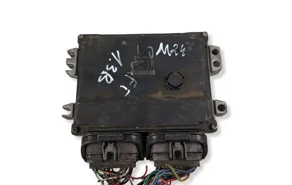 Suzuki Swift I Engine control unit/module 1123008171 3392073KH