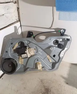 Seat Leon (1M) Front door window regulator motor 1J4959802G 1716300 173202