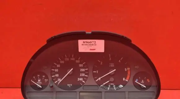 BMW 5 E39 Speedometer (instrument cluster) 8375902