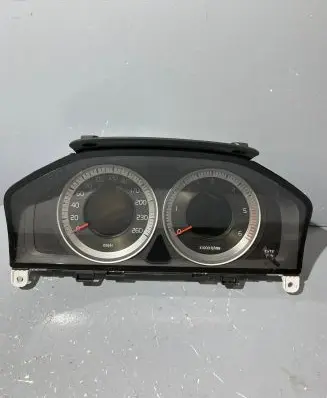 Volvo XC60 Speedometer (instrument cluster) 31327582AA 36000918 69399870U