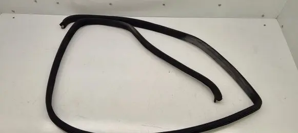 Mercedes-Benz S W126 Rear door rubber seal (on body) 