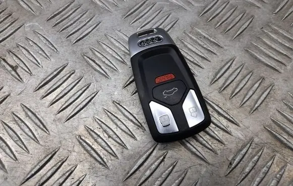 Audi A4 S4 B9 Ignition key/card 4M0959754AA