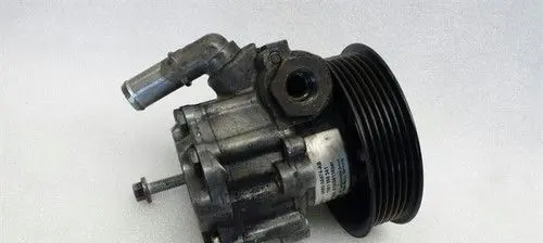 BMW X5 E70 Power steering pump mounting bracket JDE3122