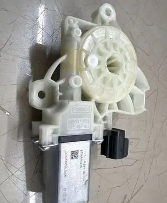 Ford Puma Front door window regulator motor L1TB14A389BD A75659115 0820338356