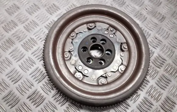 Audi TT TTS Mk2 Dual mass flywheel 06F105266N