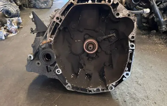 Renault Kangoo II Manual 5 speed gearbox 8200459672