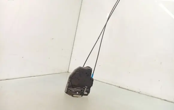 Toyota Auris 150 Rear door lock