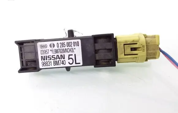 Nissan Almera N16 Airbag deployment crash/impact sensor 0285002010 98831MB740