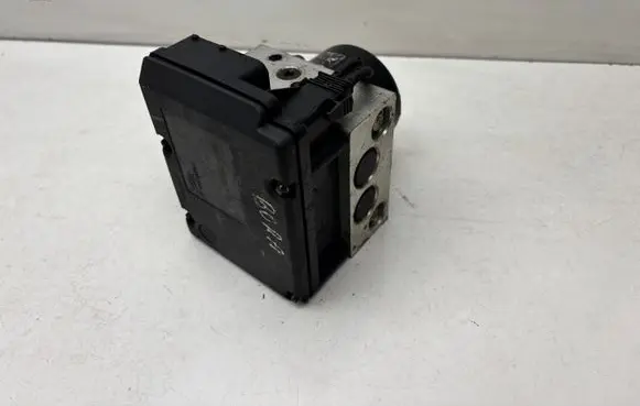 Volkswagen Golf IV ABS Pump 1J0907379P 1J0614117D